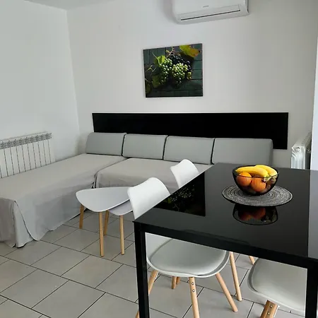 Orka Apartment