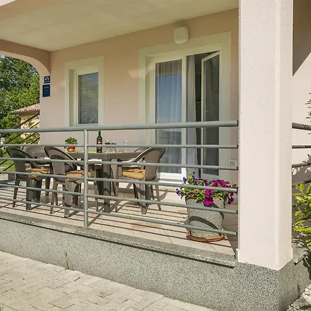 Apartment Orka *